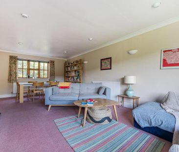 4 bedroom detached house to rent - Photo 4