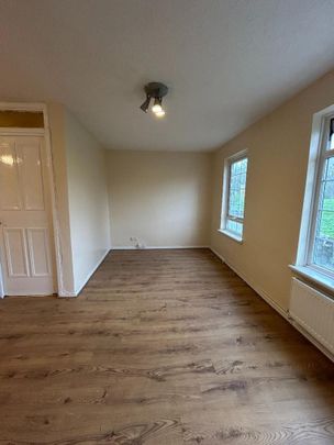 4 bedroom terraced house to rent - Photo 1