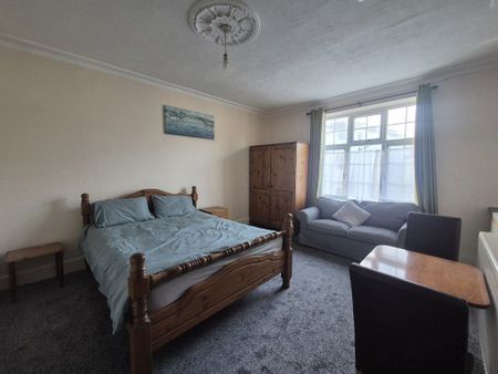 Lower High Street, Stourbridge, West Midlands, DY8 - Photo 3