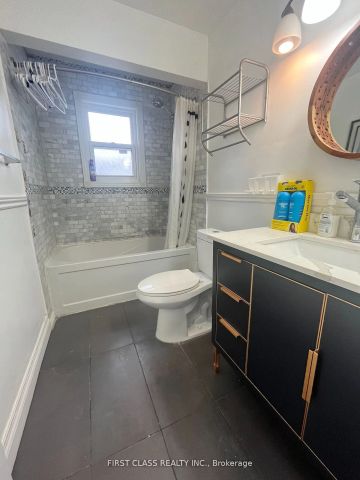 Detached Home For Lease | N9236747 - Photo 3