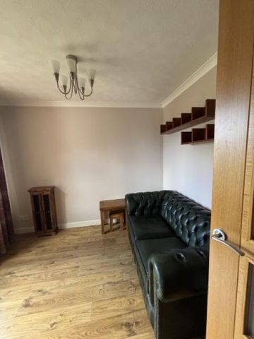 3 bedroom detached house to rent - Photo 3