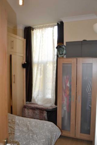 Price £865 pcm - Available Now - Furnished - Photo 4