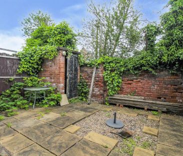 2 bedroom semi-detached house to rent - Photo 4