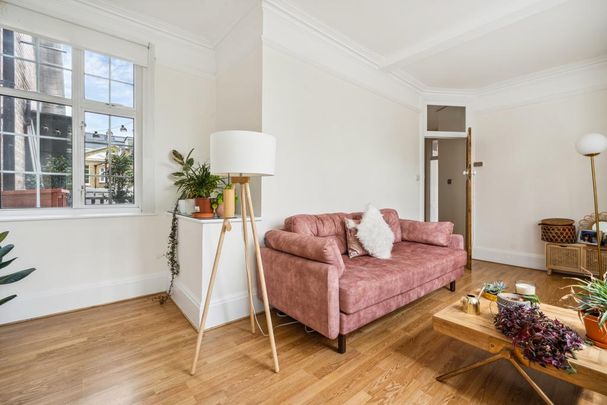 3 bedroom flat to rent - Photo 1