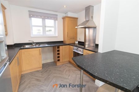 2 Bedroom Flat - Ground Floor - Photo 4