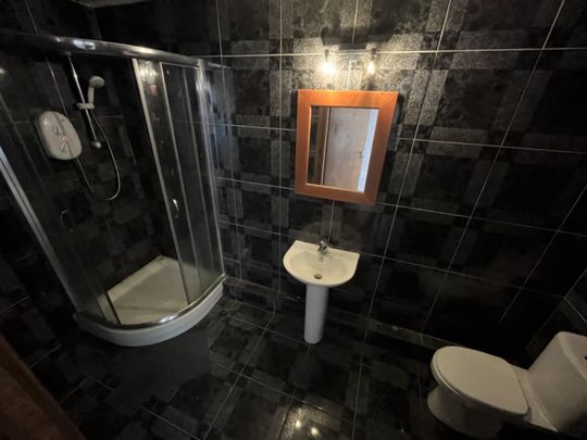 1 bed Flat - To Let - Photo 1