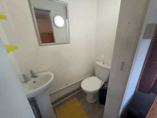 Birdham Road, Brighton 1 bedroom house to rent - Photo 1