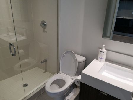 For Lease - 10 York Street Unit# 3302, Toronto, Ontario - Photo 3