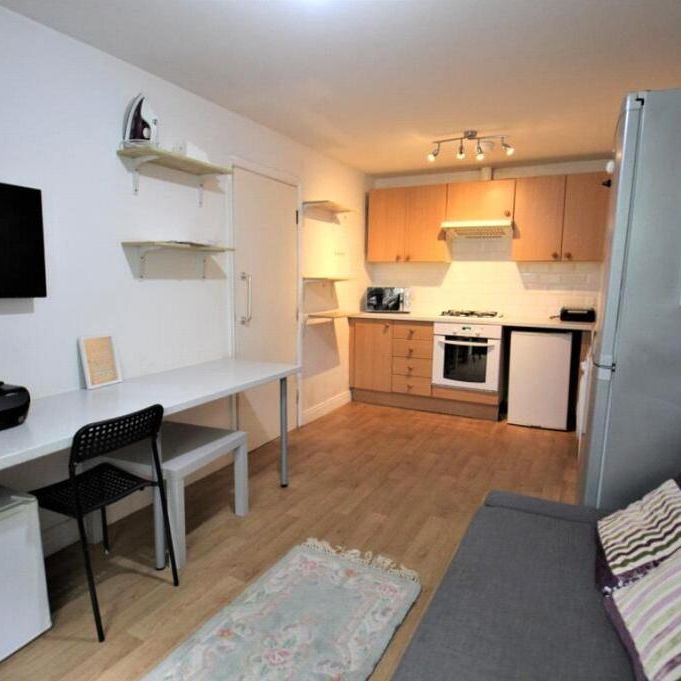 4 bedroom apartment to rent - Photo 1