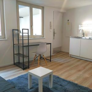 Un beau studio meublé – Kléber / Rue du 22 Novembre - Photo 2