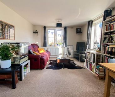 2 bedroom flat to rent - Photo 2