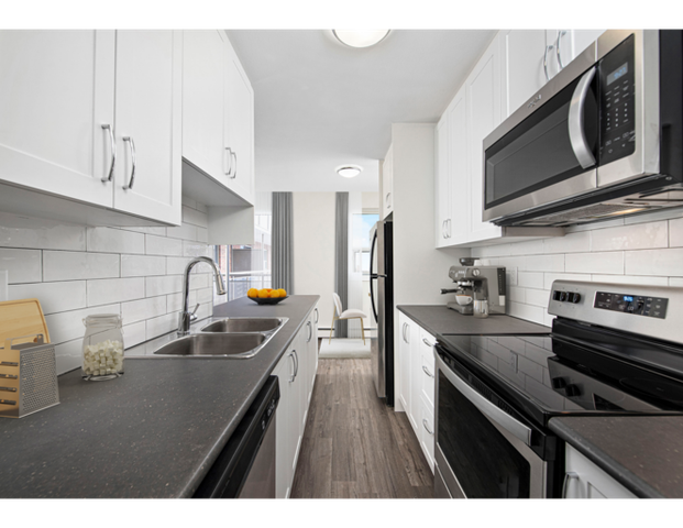 4866 Bathurst Street | 4866 Bathurst Street, Toronto - Photo 1