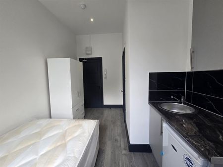 Stoke Newington Road, Hackney, London N16 - Photo 2