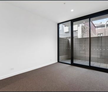 Spacious & Modern Apartment Living! - Photo 4