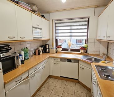 3-Zimmer-Erdgeschosswohnung, Terrasse, Garten, 2 Carports, Garage - Photo 3