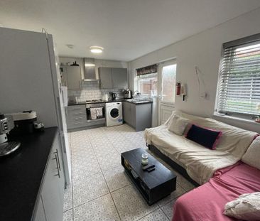 4 bedroom house share to rent - Photo 6
