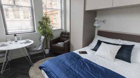 Compact Studio Apartment - Photo 3