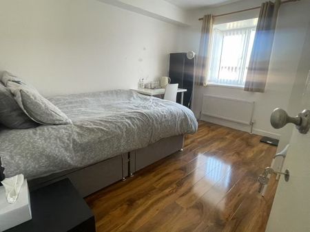 Room in a Shared Flat, Orphan Street, L7 - Photo 5