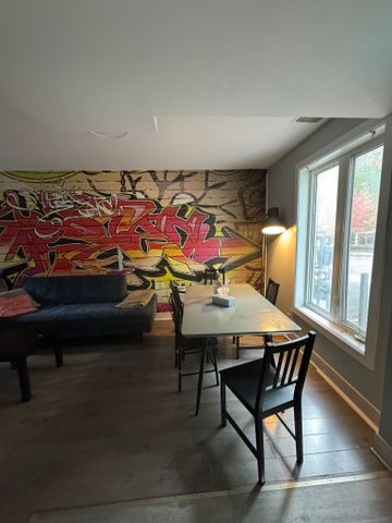 181 Henderson - Photo 2