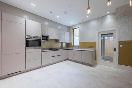 2 Bed Flat, Putney Bridge Road, SW15 - Photo 4