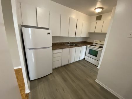 195 Exbury Road - Photo 2