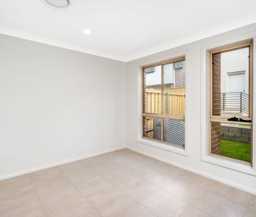 Walk to Oran Park Podium - Photo 2