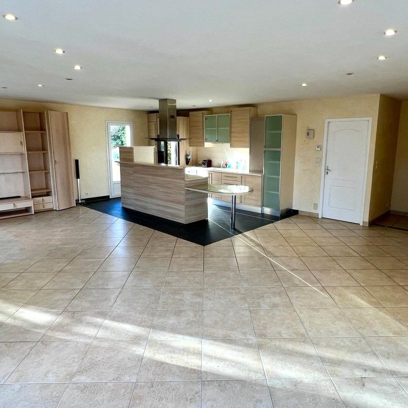 Location Maison 4 pièces 112m² HURIGNY 71870 - Photo 1