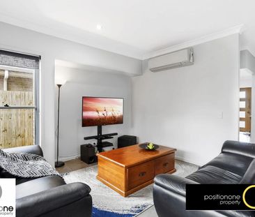 CONTEMPORARY FAMILY HOME IN CONVIENIENT LOCATION! - Photo 2