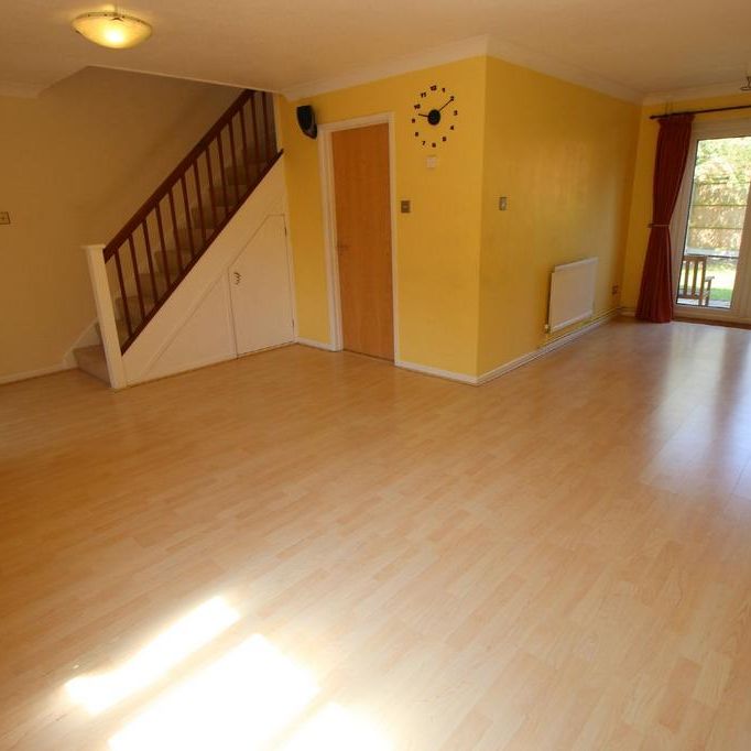 3 bedroom end of terrace house to rent - Photo 1