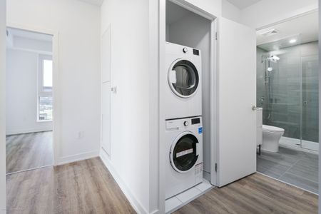 For Lease - 1 Quarrington Lane, Toronto, Ontario - Photo 2