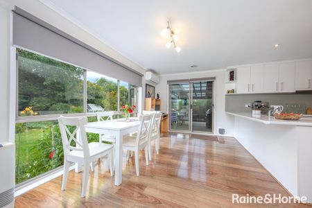 15 Acacia Court, Gisborne, VIC 3437 - Photo 4