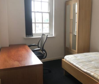 1 bedroom in a house share to rent - Photo 3