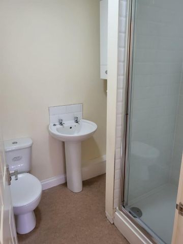 1 bedroom apartment to rent - Photo 4