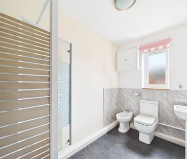 Middleton Street, Beeston, Nottingham, Nottinghamshire, NG9 - Photo 2