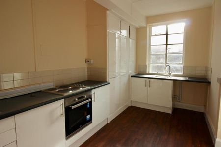 1 bedroom flat to rent - Photo 3
