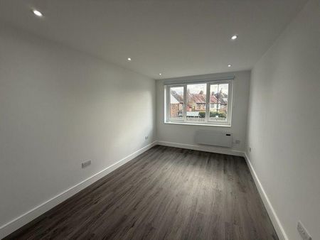 3 bedroom flat to rent - Photo 5