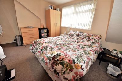 3 bedroom House in Burley Lodge Terrace, Leeds - Photo 5