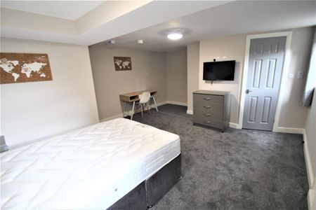 3 bedroom terraced house to rent - Photo 5