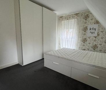 Schönes Zimmer für Azubinen u. Studentinnen 5´er WG im Einfamilienhaus - Photo 1