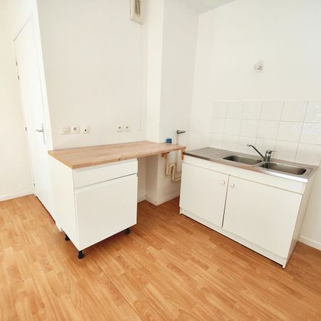 Location Appartement 1 pièce 33m² - Photo 3