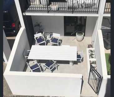 Merewether Beach 2 Br Townhouse. - Photo 4