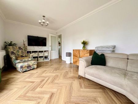 4 bedroom detached house to rent - Photo 2