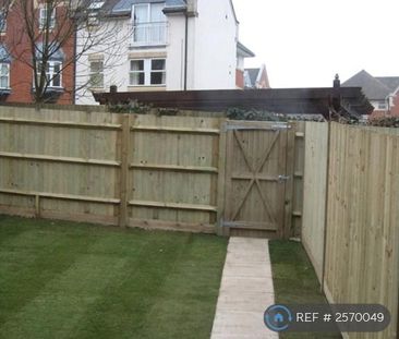 1 bedroom in a house share to rent - Photo 1