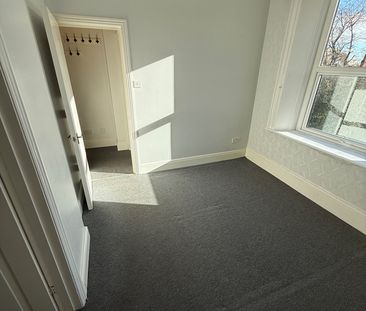 1 Bed Flat, Lawn Road, SO17 - Photo 6