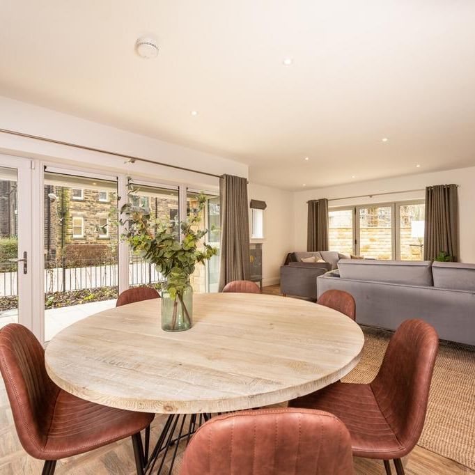 5 bedroom detached house to rent - Photo 1