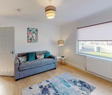 Room in a Shared House, Helston Road, LS10 - Photo 2