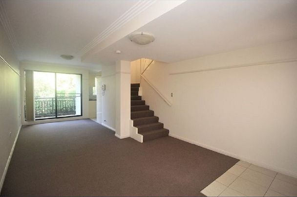 Convenient Location - Photo 1