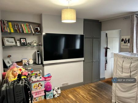 2 bedroom terraced house to rent - Photo 5