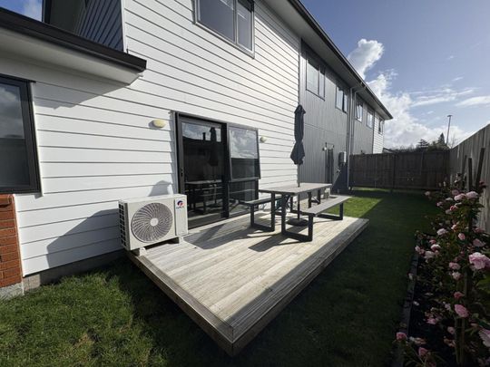 Modern, Fully Furnished Studio Near Waikato ... - Photo 1