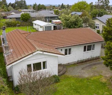 Big Home, Big Backyard, Great Location – Solway Living! - Photo 5